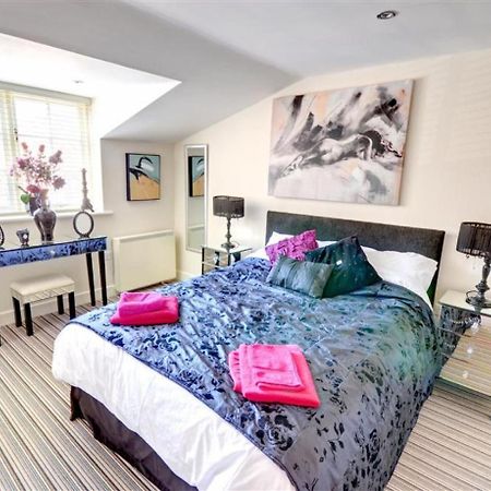 Hotties House - Two-Bed Cottage, Dog-Friendly & Off-Street Parking - Scarborough Buitenkant foto