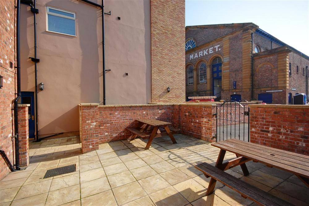 Hotties House - Two-Bed Cottage, Dog-Friendly & Off-Street Parking - Scarborough Buitenkant foto